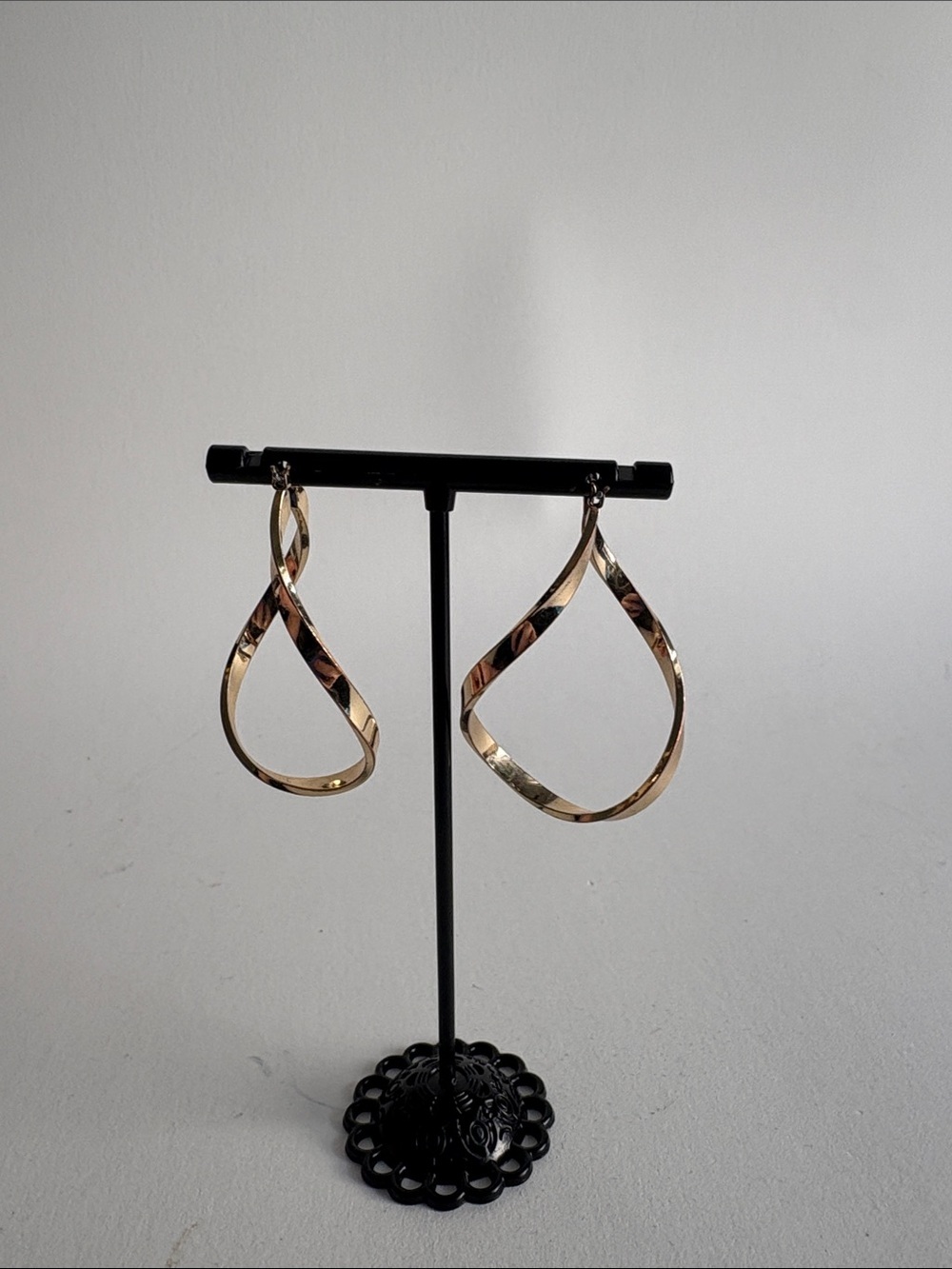 Gold Twisted Teardrop Hoop Earrings Polished Women Jewelry - Picture 3 of 6